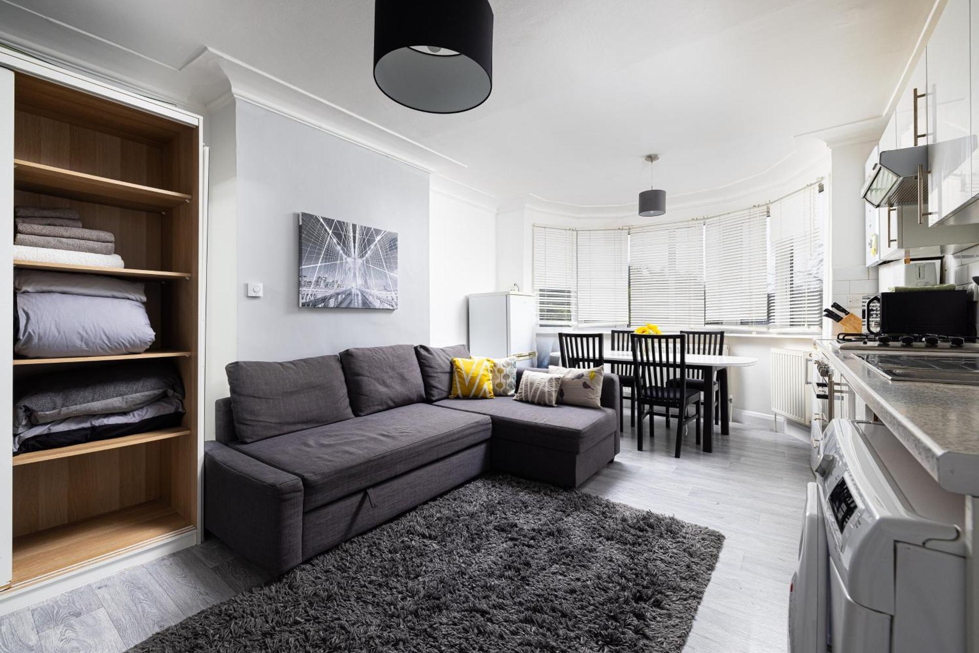 One Bedroom Apartment Opposite Brent Cross Station London Exteriör bild